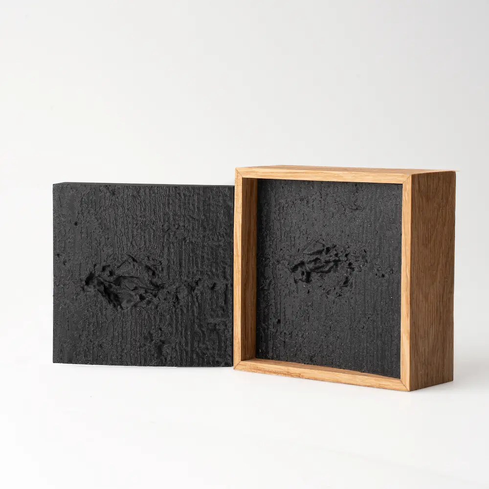 Produktdesign von Janick Entrop: Abbildung einer VHS-Kamera mit ArUco-Marker zur Auslösung der Videoaufnahme.